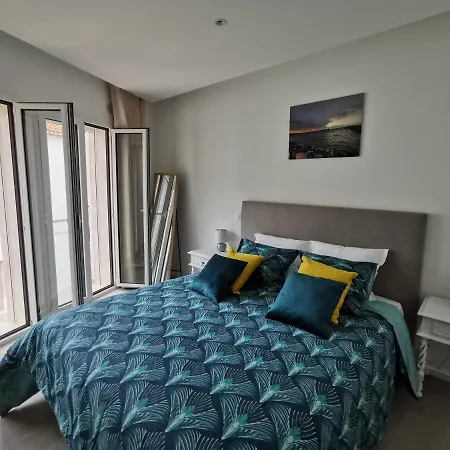 Appartement Hyper Centre, 80m, Parking Available, Air Conditioning Nazaré